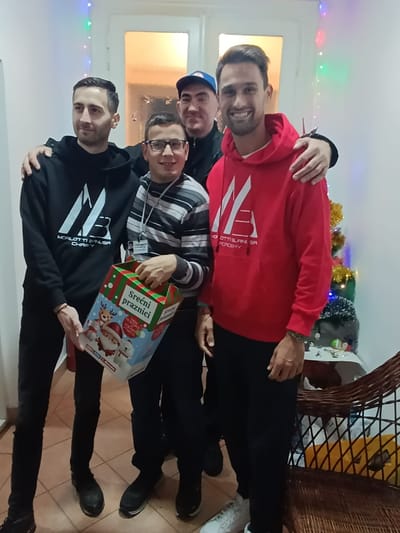 Хуманитарна Помоћ - фотографија 7