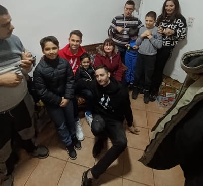 Хуманитарна Помоћ - фотографија 13