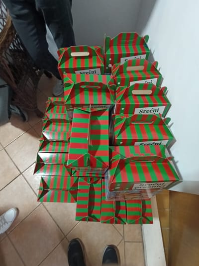 Хуманитарна Помоћ - фотографија 19